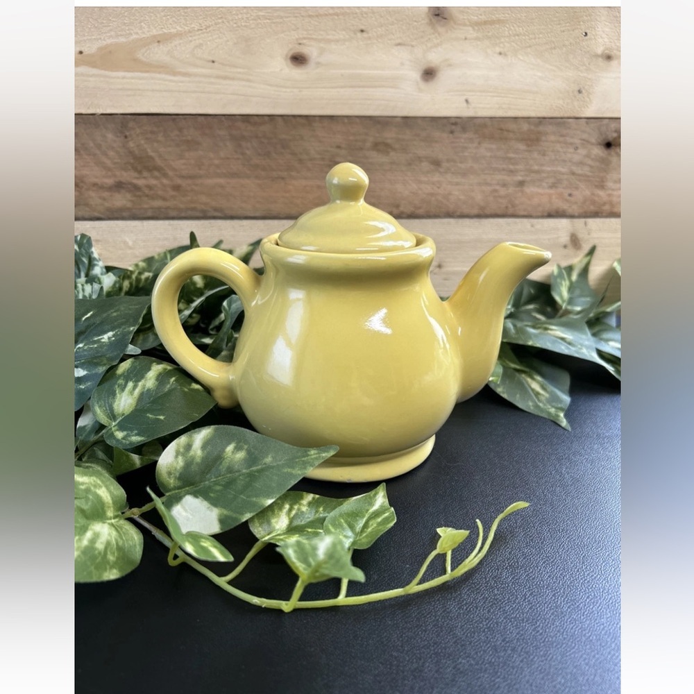 Yellow Tea Pot Ceramic Whimsical Colorful Kitchen Tea Time‎
